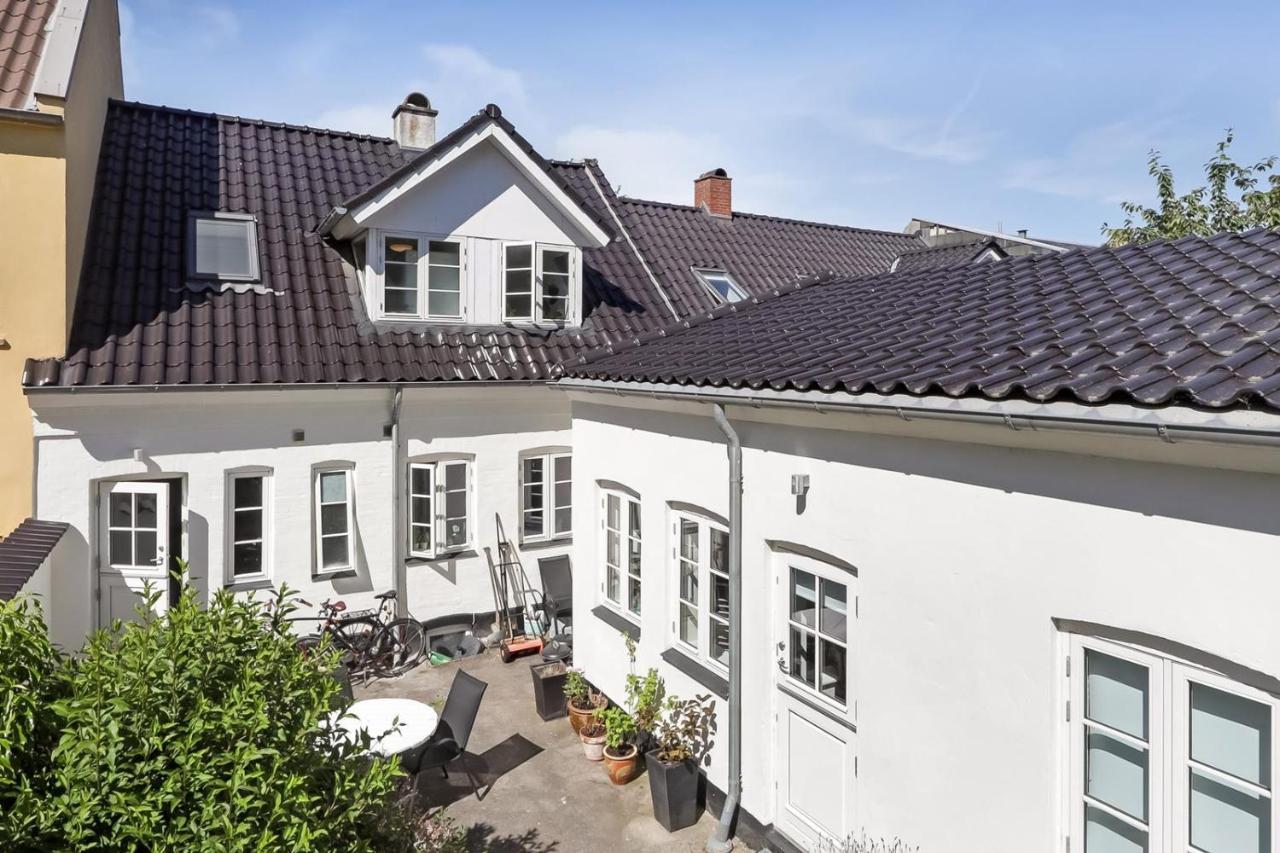 Professor Labri Apartments Odense Bagian luar foto